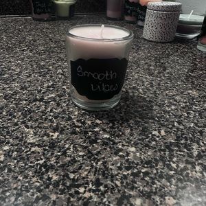 Dee’s Smooth Vibe .